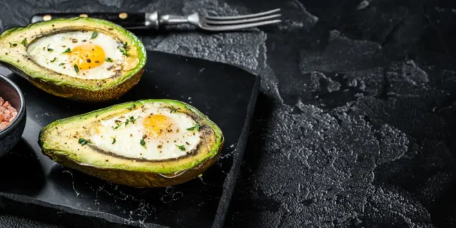 Avocats Farcis au Saumon et Œuf Avocats Farcis au Saumon et Œuf