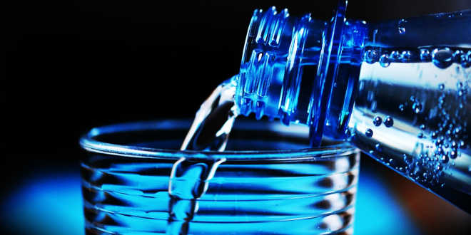 Boire de l'eau et diurétiques naturels