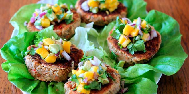 Crème de cacao et noisettes maison Crème de cacao et noisettes maison