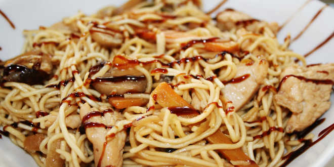 Wok de Nouilles Konjac Wok de Nouilles Konjac