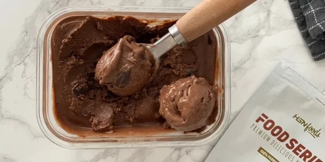 Glace protéinée maison au chocolat Glace protéinée maison au chocolat