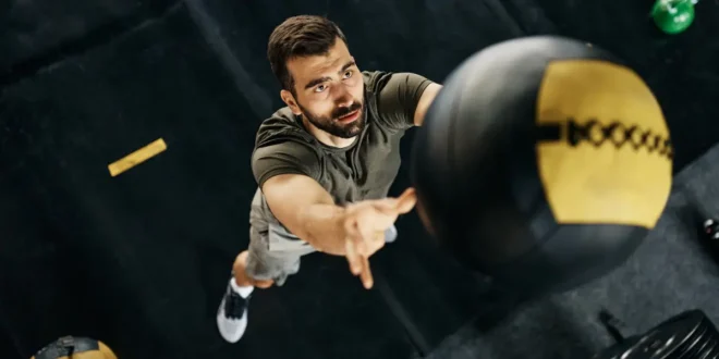 Comment faire les Wall Ball Shot ou lancers de ballon en CrossFit ? Comment faire les Wall Ball Shot ou lancers de ballon en CrossFit ?