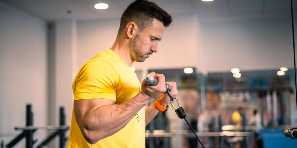 Curl de biceps en poulie