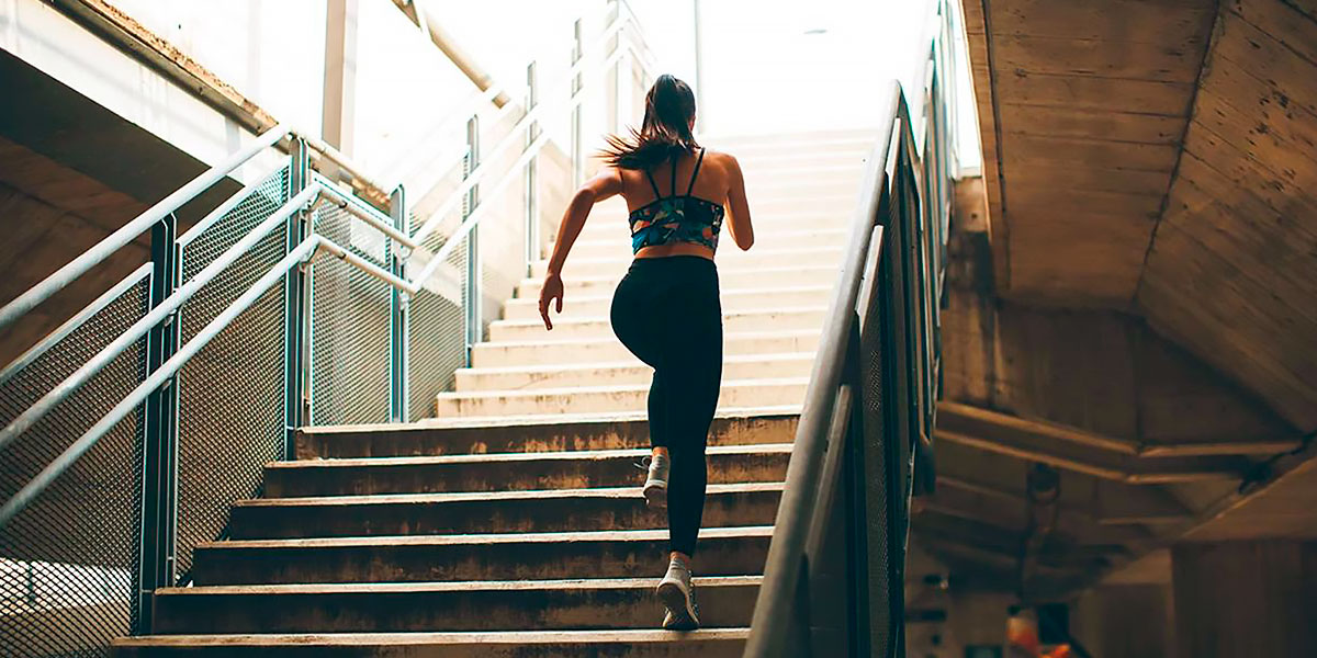Courir monter des escaliers