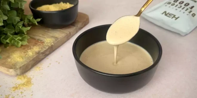 Sauce Béchamel Keto : crémeuse, sans farine et pauvre en glucides Sauce Béchamel Keto : crémeuse, sans farine et pauvre en glucides