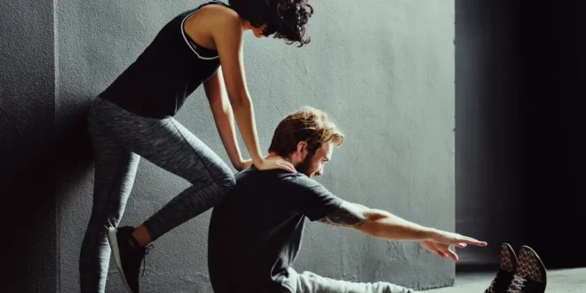 Comment la pratique sportive varie-t-elle si on est célibataire ou marié ?