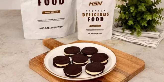 Biscuits au Chocolat Fourrés à la Crème de Chocolat Blanc