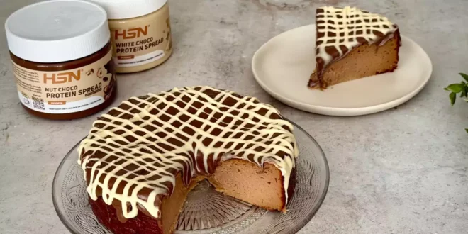 Cheesecake Protéiné au Chocolat et aux Noisettes