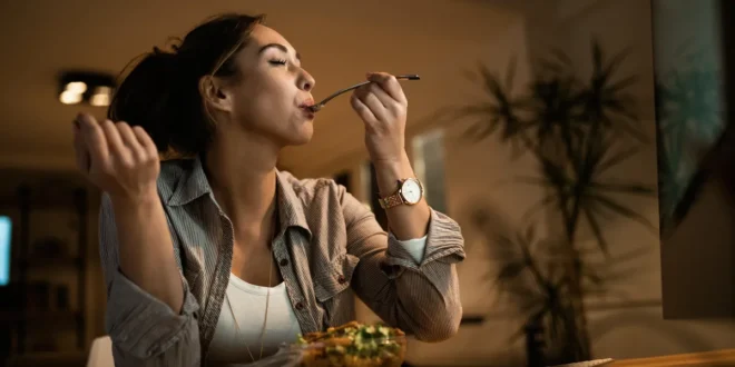 Mindful eating : l’art de manger avec les cinq sens Mindful eating : l’art de manger avec les cinq sens