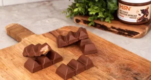 Barres chocolatées croustillantes fourrées à la crème de noisettes