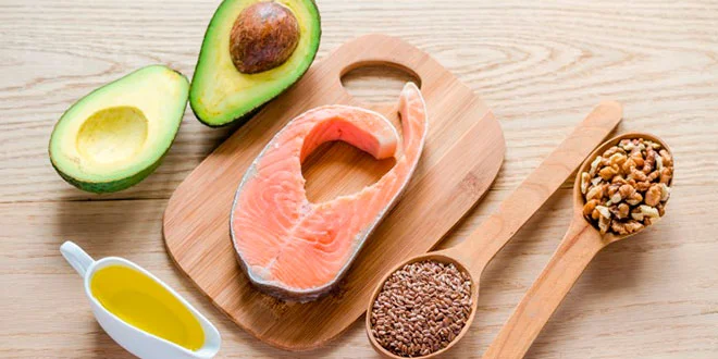 Perdre du poids : couper les graisses ou les glucides ? Perdre du poids : couper les graisses ou les glucides ?